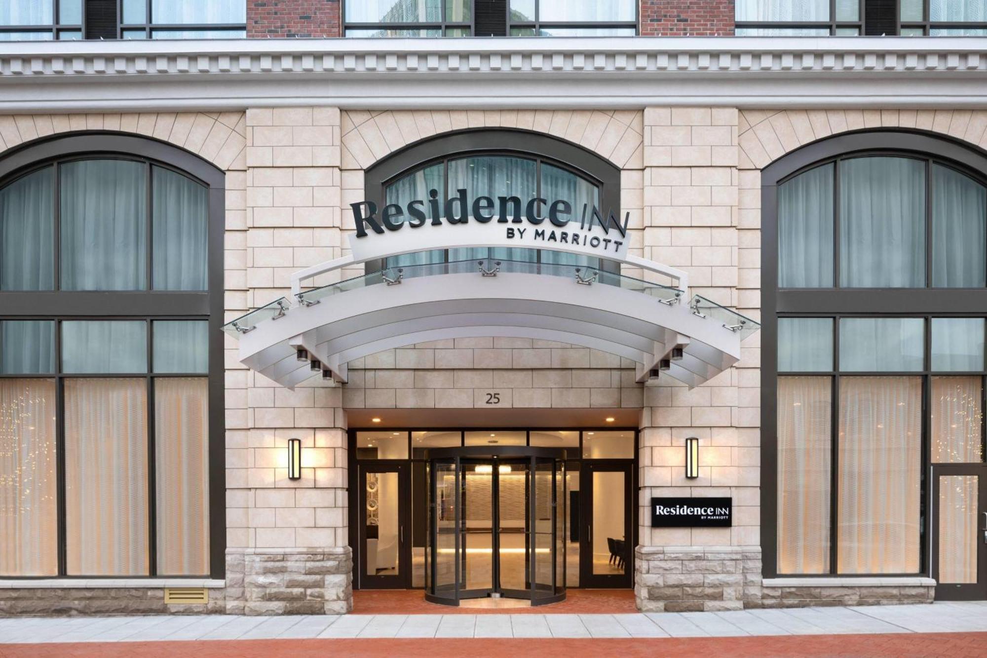 Residence Inn By Marriott Stamford Downtown Екстер'єр фото